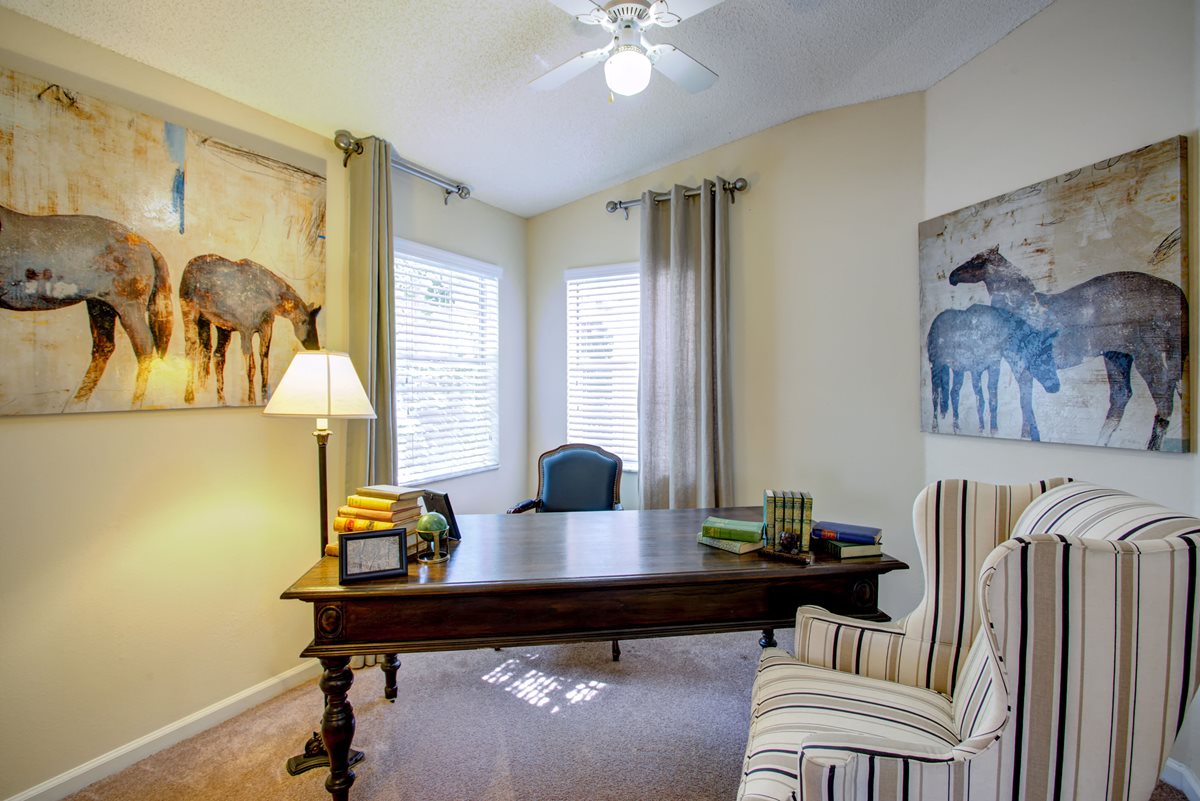 Hunters Crossing Apartments